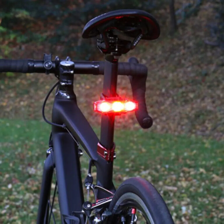 Cateye ViZ450 Rear Light One Size Black - Image 6