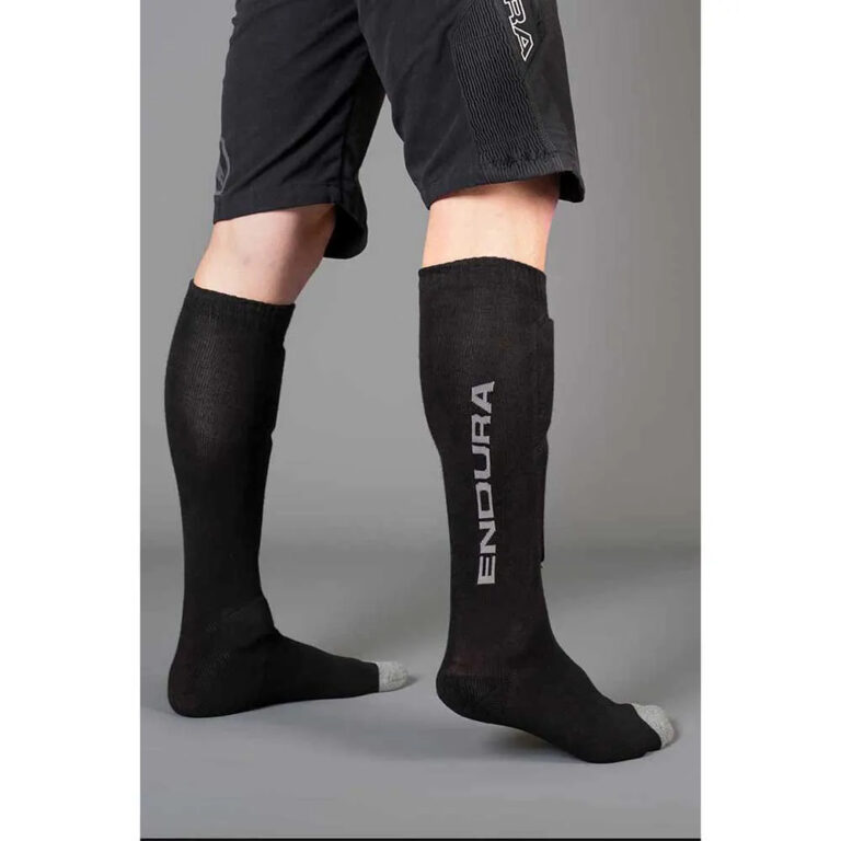 Endura Singletrack With Protection Long Socks UK 5-8.5 Black - UK 10.5-12.5 Black - Image 3