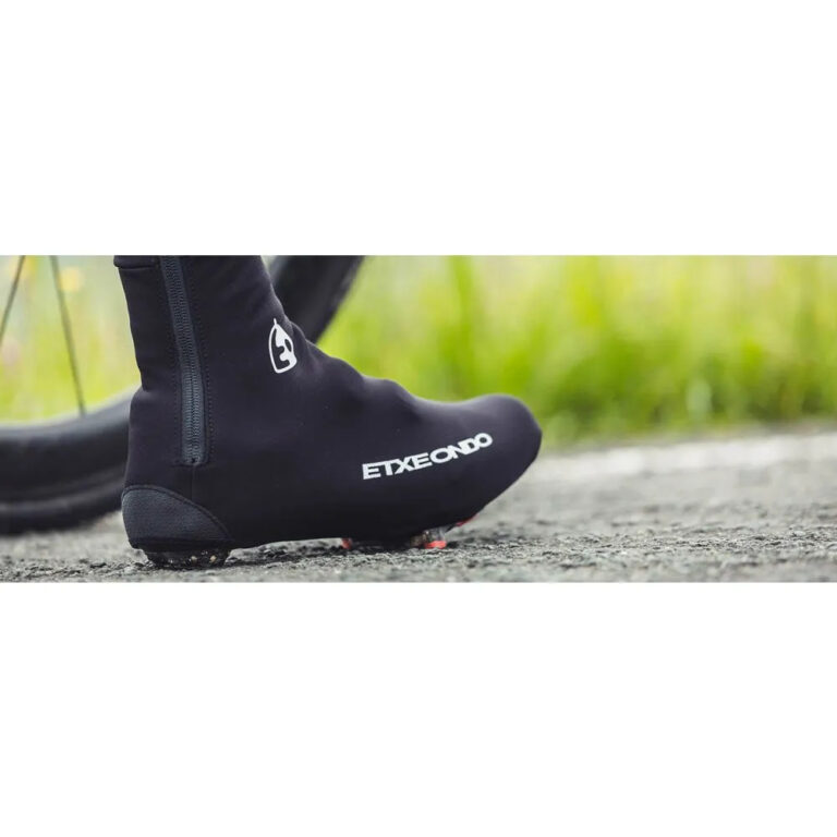 Etxeondo Gune Overshoes UK 5.5-7.5 Black - UK 8.5-10.5 Black - Image 3