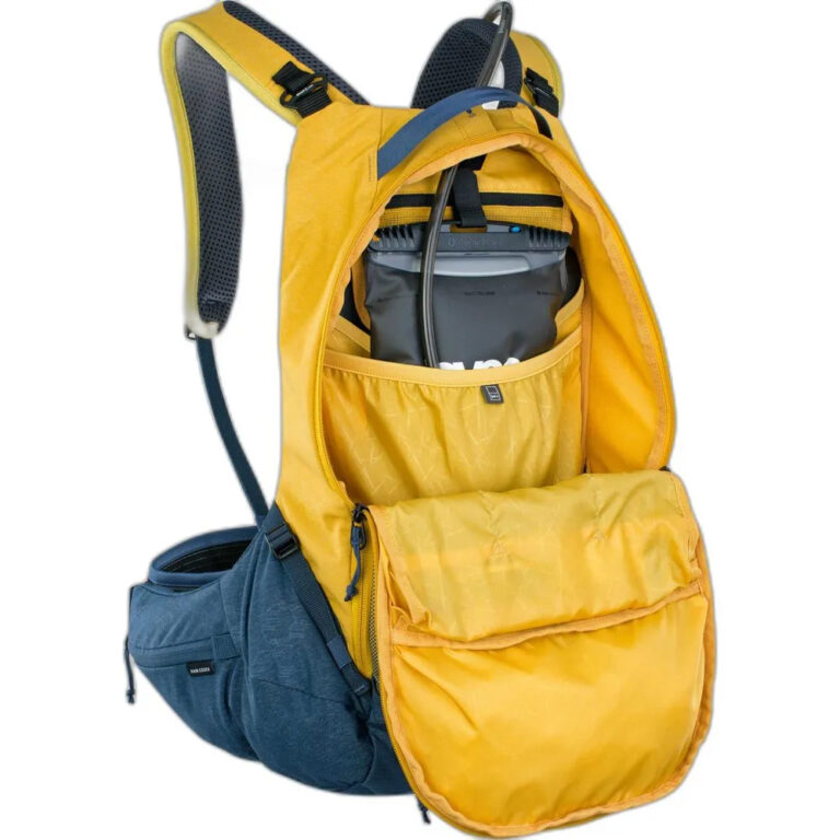 Evoc Trail Pro Protect Backpack 16L S-M Curry / Blue - L-XL Curry / Blue - Image 5