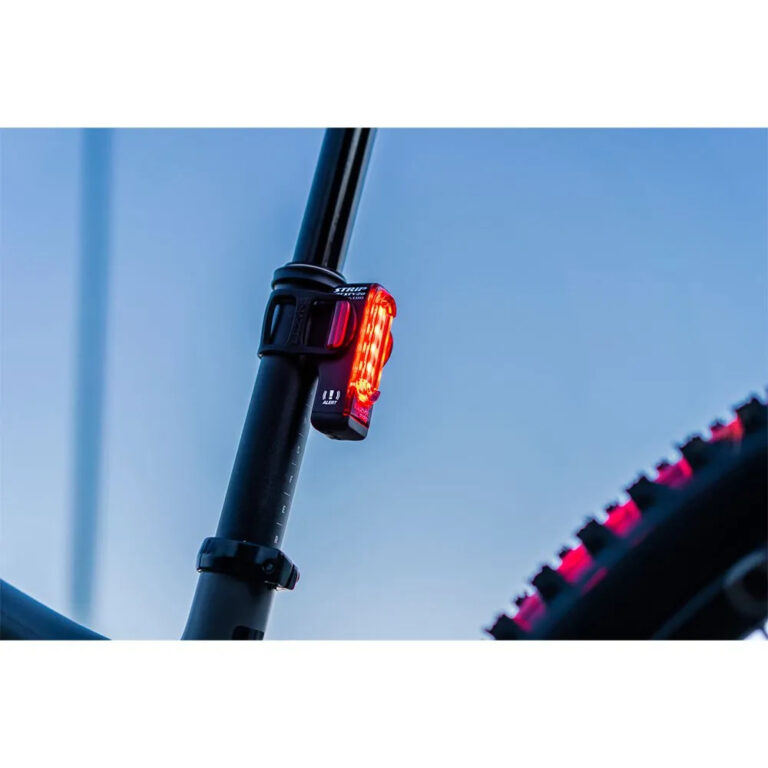 Lezyne Strip Alert STVZO Rear Light 35 Lumens Black - Image 4