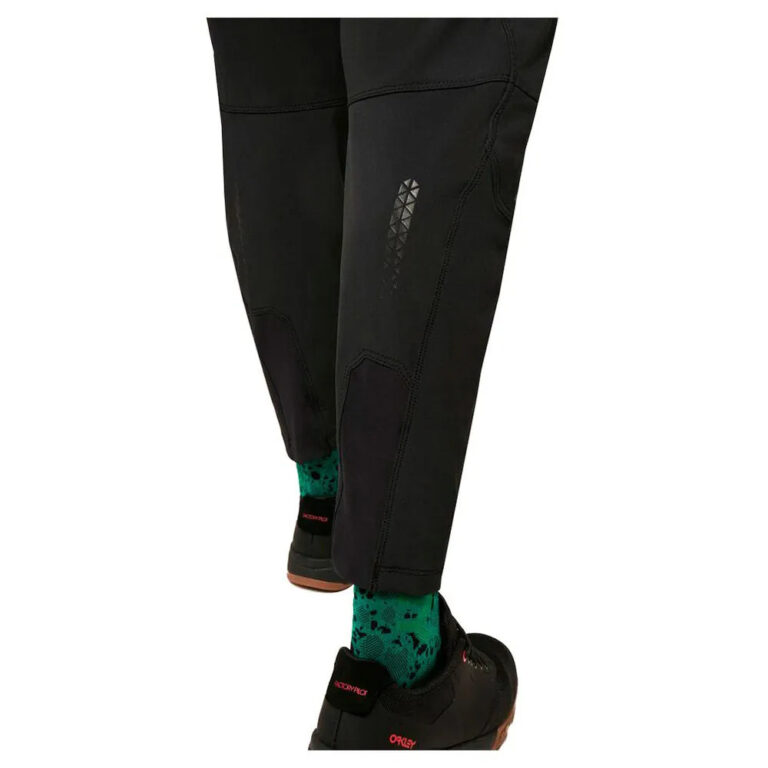 Oakley Element Lite MTB Pants 28 Blackout - 38 Blackout - Image 9