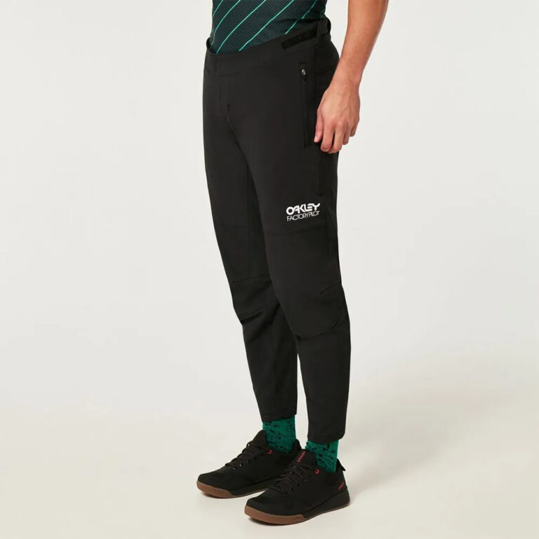 Oakley Element Lite MTB Pants 38 Blackout - Image 10