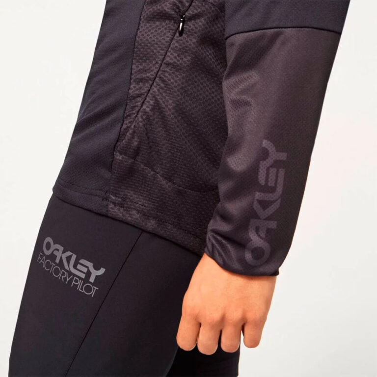 Oakley Factory Pilot II Long Sleeve Jersey S Blackout - Image 9