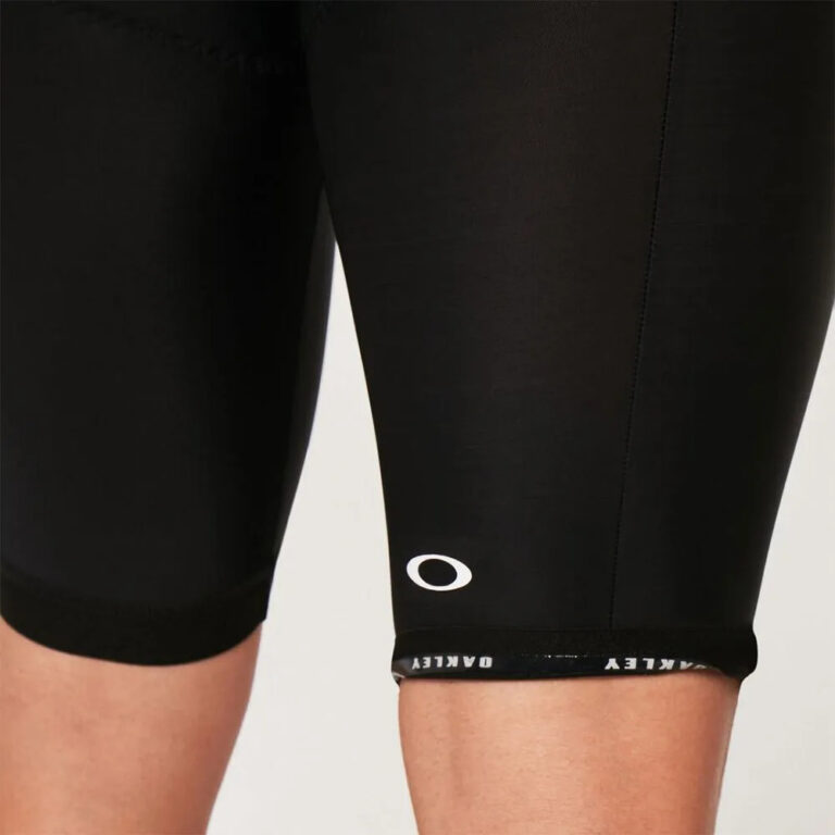 Oakley Icon Classic Bib Shorts XS Black / White - 2XL Black / White - Image 4